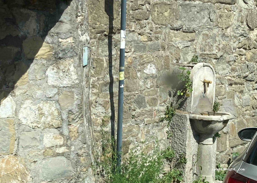 (34124) Trieste - 26 Via San Giusto — foto