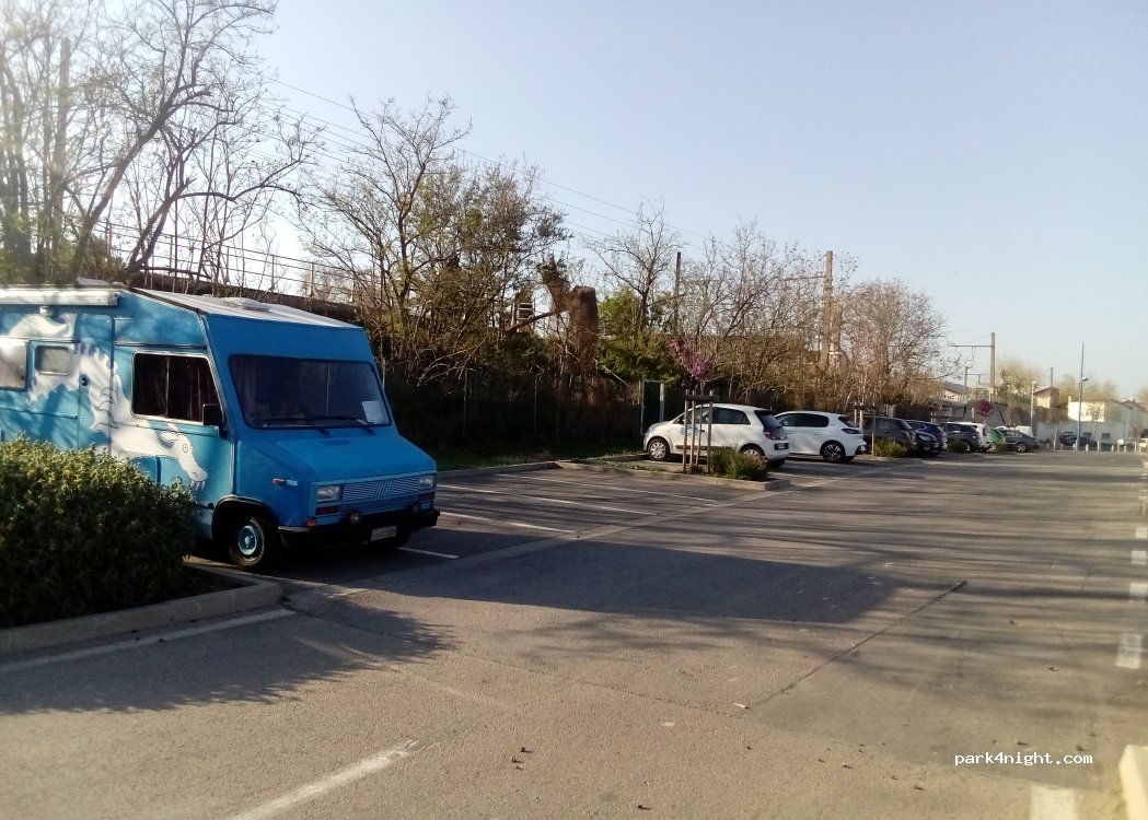 (34110) Frontignan - 3 Rue du Stade — foto