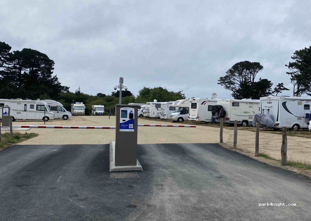 (22700) Perros-Guirec - Rue du Ranolien — foto 4