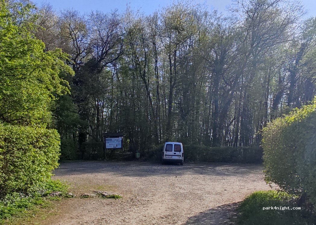 (5530) Yvoir - 18 Sur les Roches — foto