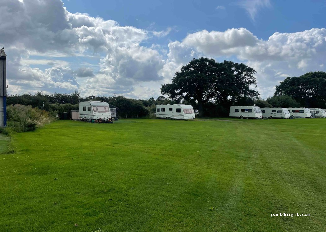 Holt Farm Campsite — foto 4