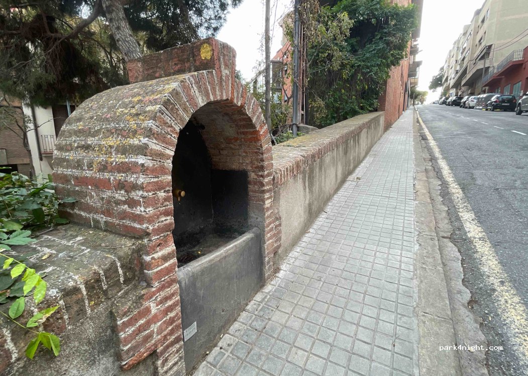 (08017) Barcelona - Carrer del Mont d'Orsà — foto