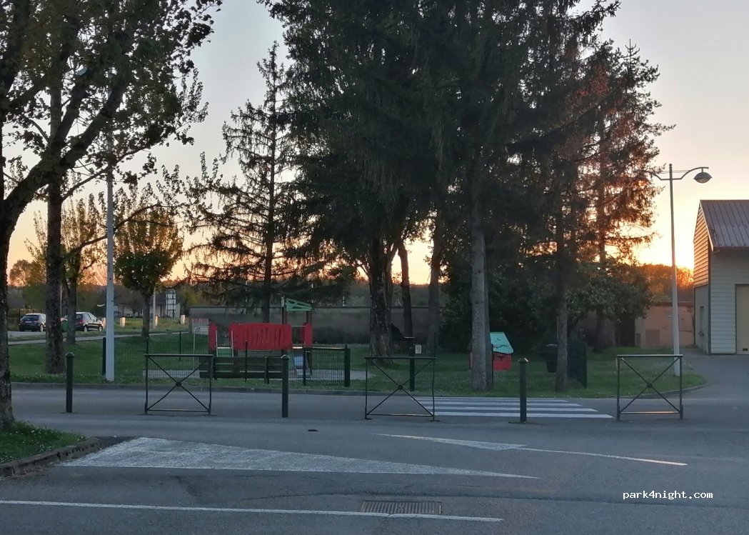 (01500) Château-Gaillard - 93 Route de Cormoz — foto 2
