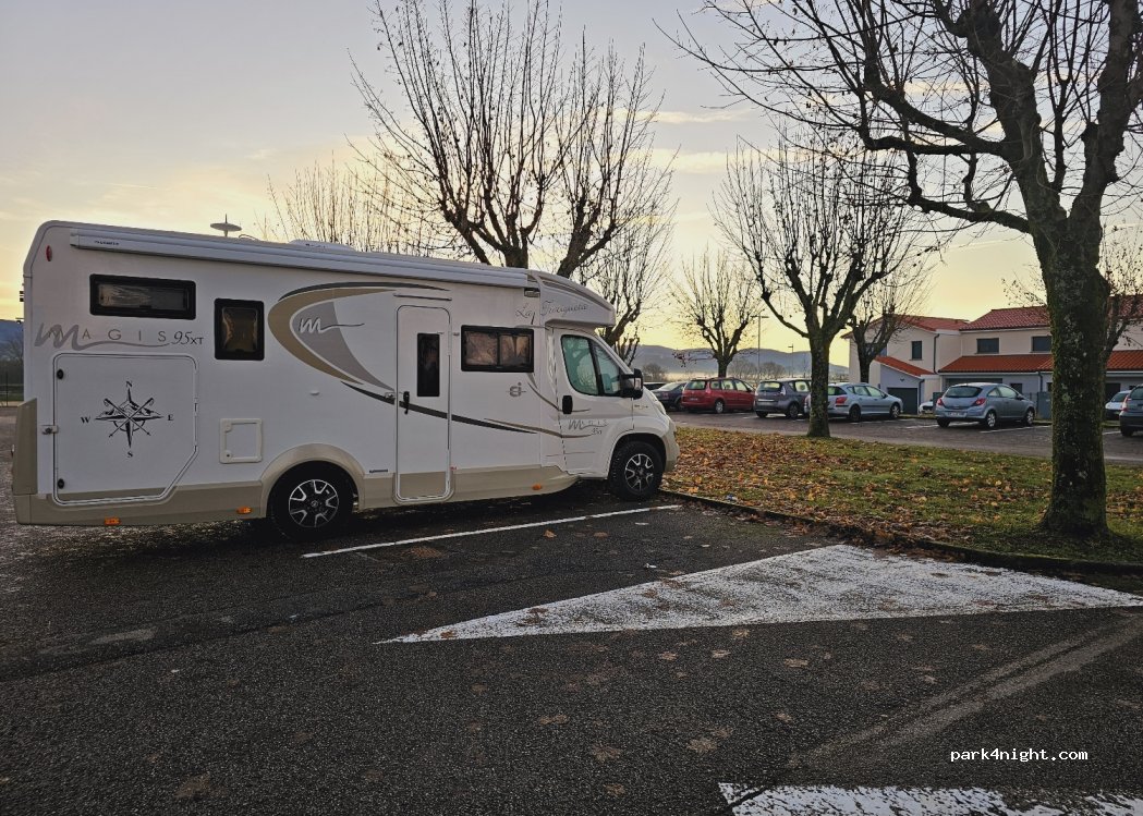 (01500) Château-Gaillard - 93 Route de Cormoz — foto 3