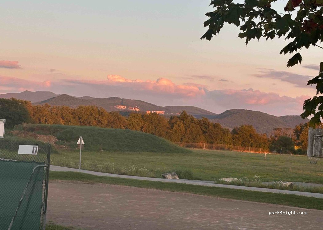 (01500) Château-Gaillard - 93 Route de Cormoz — foto 4