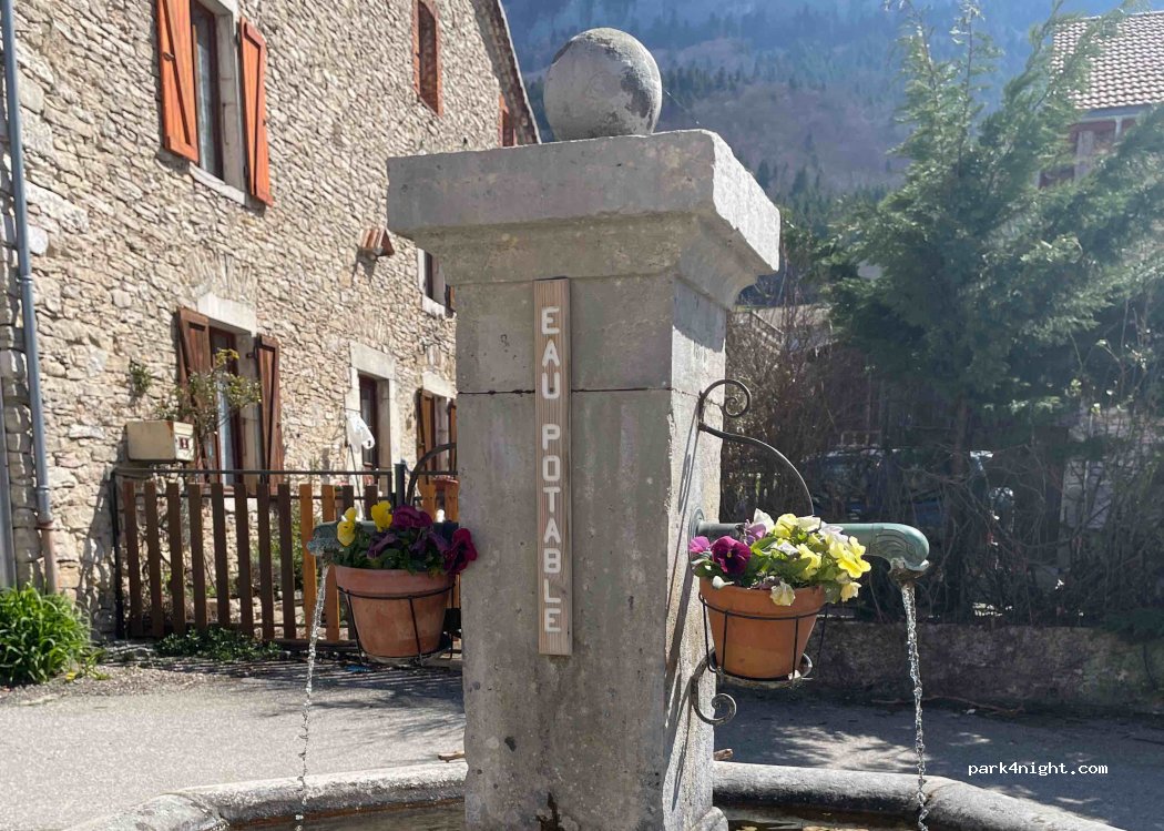 (26420) Saint-Julien-en-Vercors - 4 D103 — foto