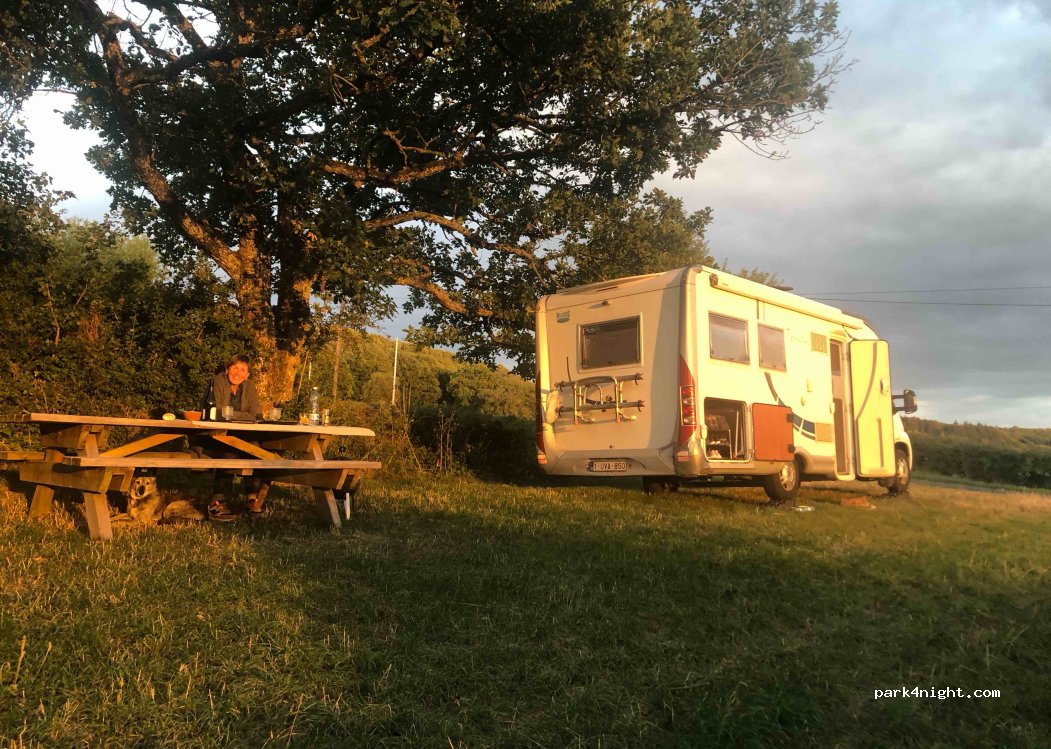 (71250) Blanot - Unnamed Road — foto 3