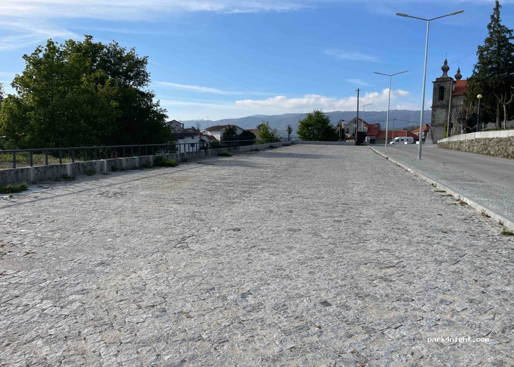 (3600) Castro Daire - 2 Rua Estrada da Barragem — foto