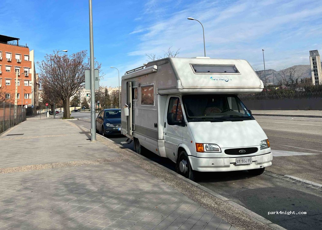 (18014) Granada - 2 Calle Calicasas — foto 2