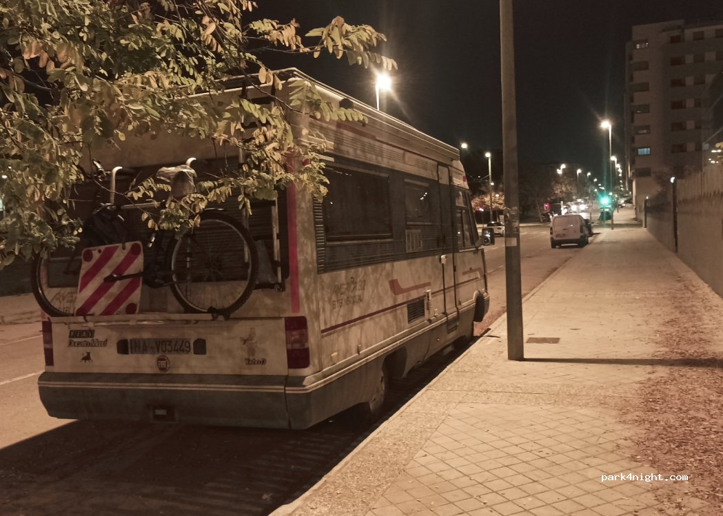 (18014) Granada - 2 Calle Calicasas — foto 4