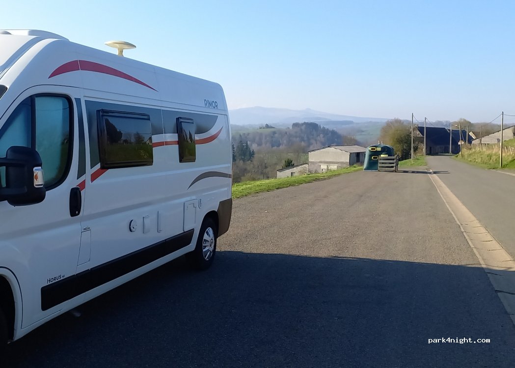 (63740) Gelles - Monges — foto 3