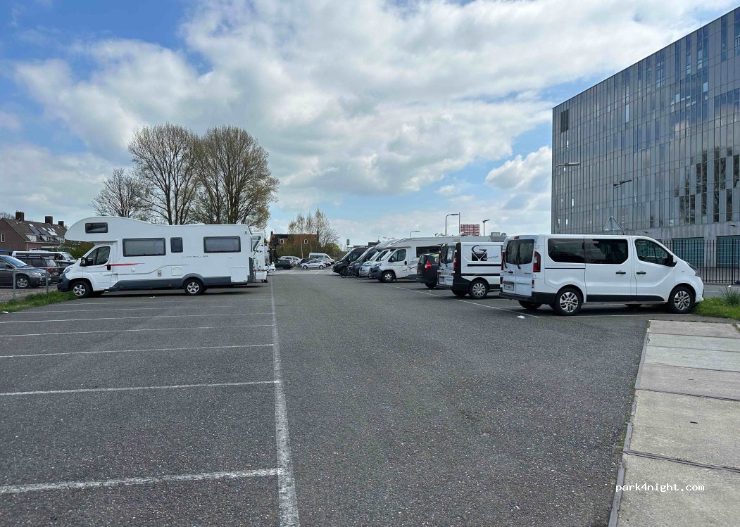 (2952 AZ) Alblasserdam - 1 Marineweg — foto