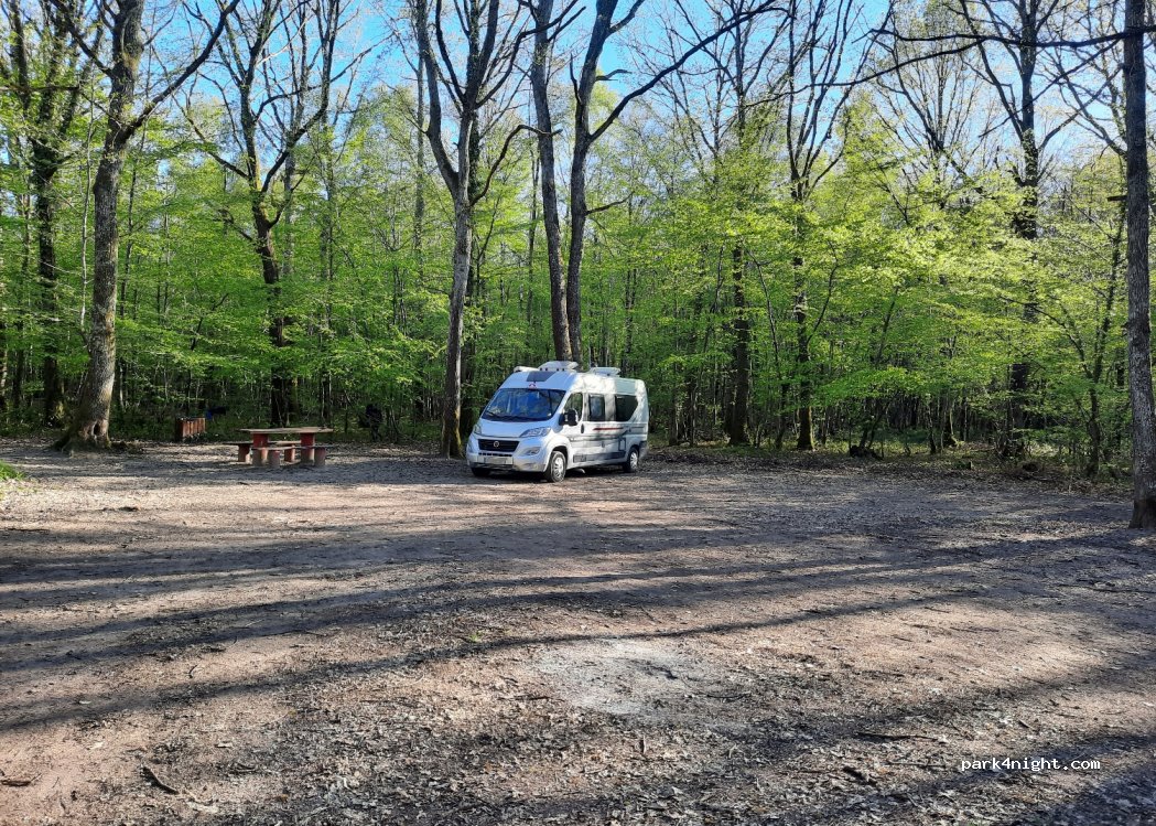 (58130) Urzy - Unnamed Road — foto