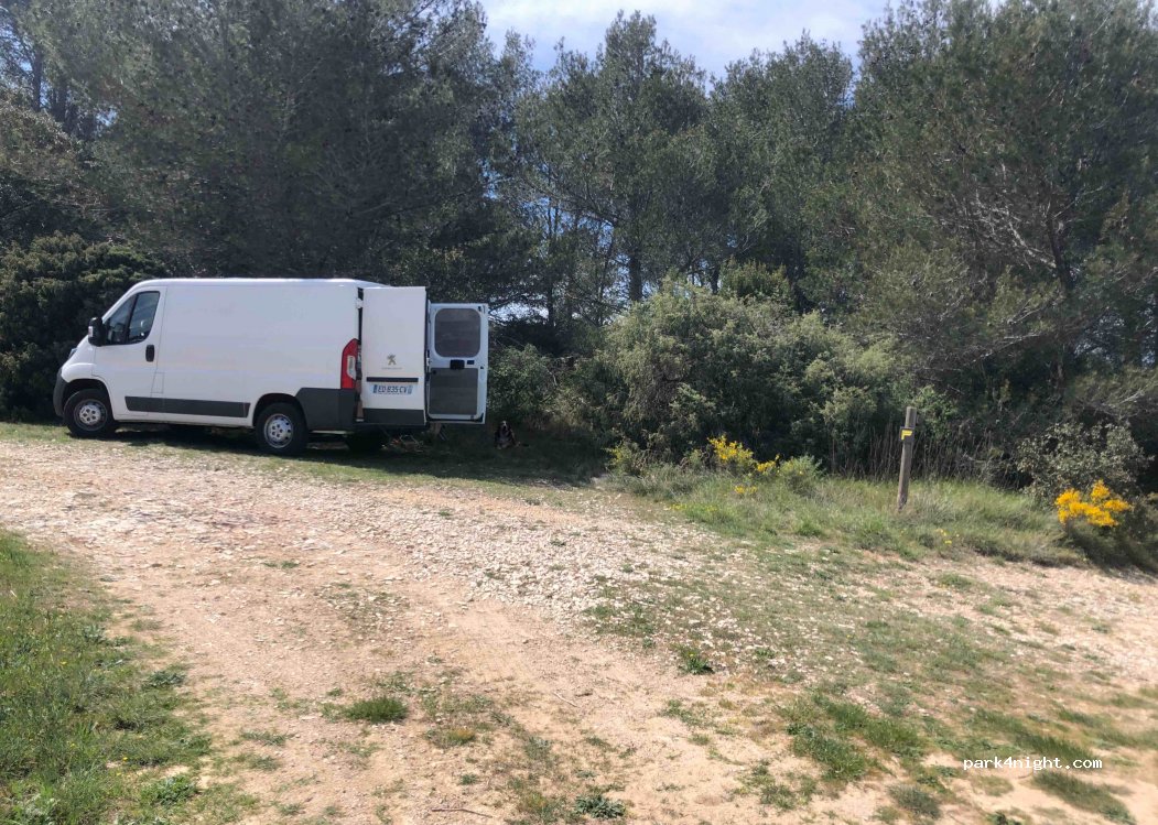 (30210) Valliguières - Unnamed Road — foto