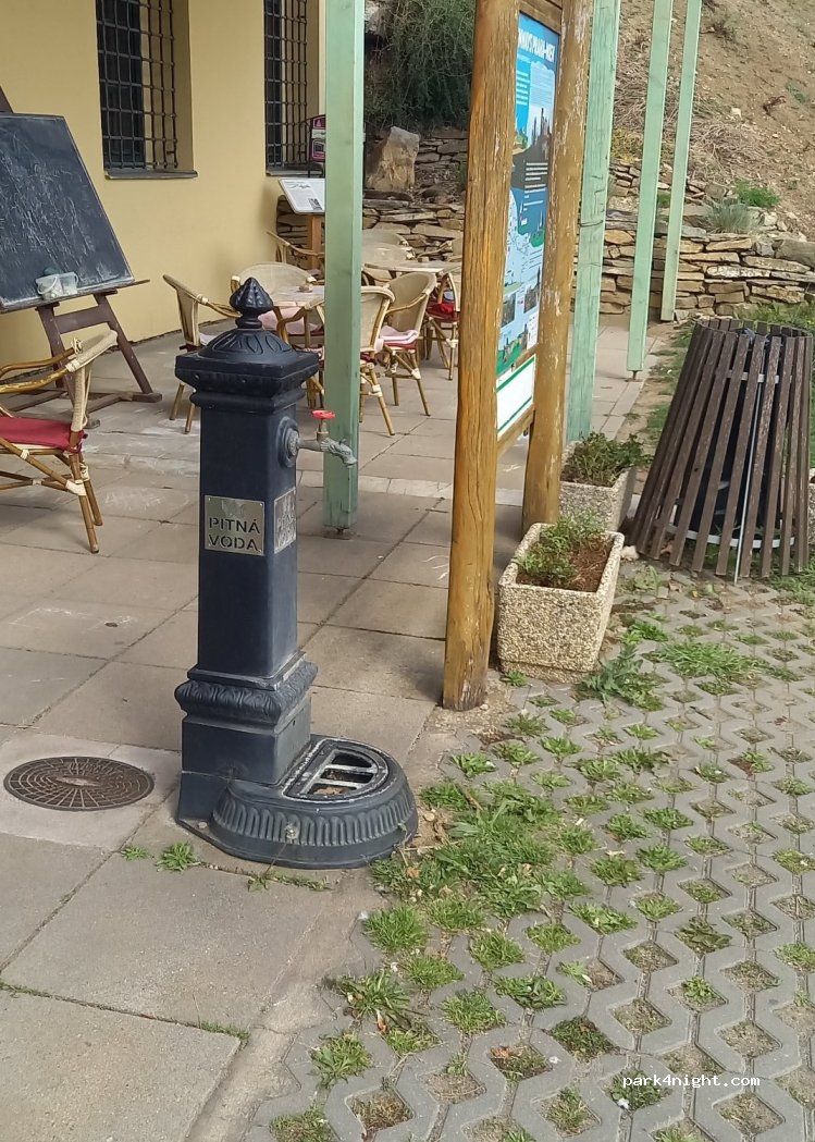 (669 02) Znojmo - 23 Loucká — foto