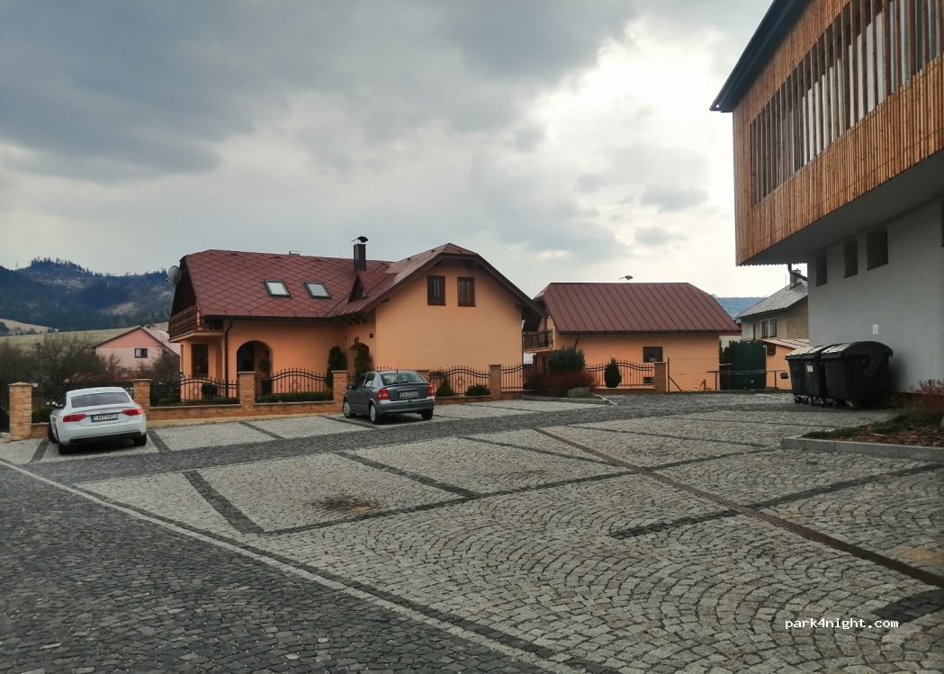 (023 04) Stará Bystrica - Unnamed Road — foto