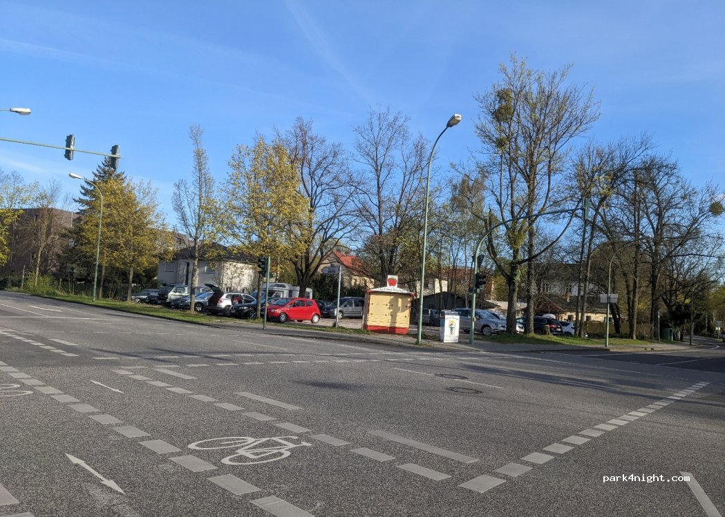 (14469) Potsdam - 179 Kirschallee — foto