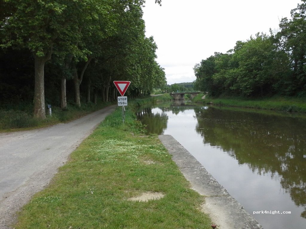 (11170) Caux-et-Sauzens - D248 — foto