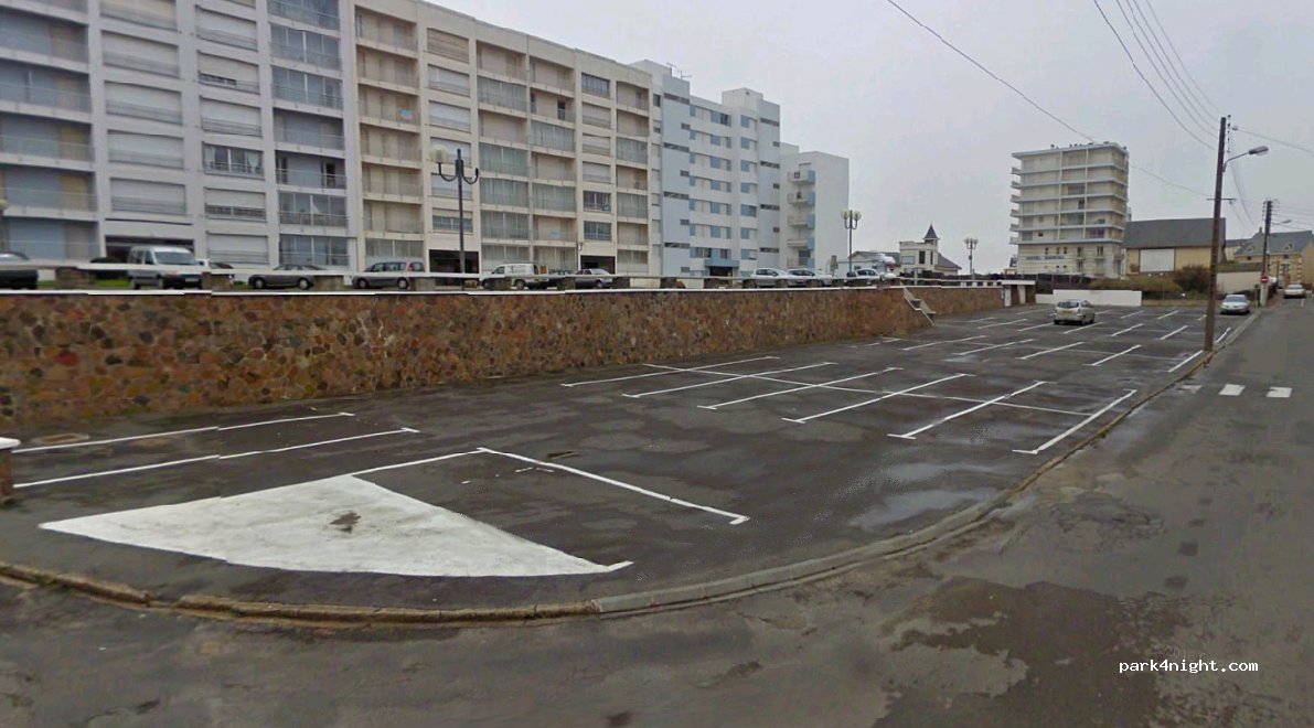 (85800) Saint-Gilles-Croix-de-Vie - 11 Place Rochebonne — foto