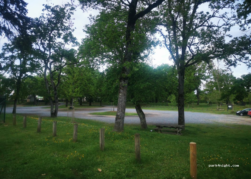 (18700) Aubigny-sur-Nère - Unnamed Road — foto 3