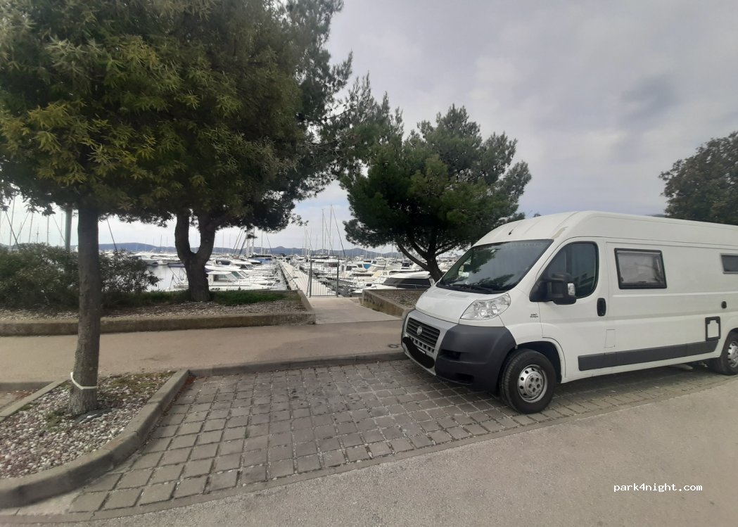 (23000) Zadar - 41 Obala kneza Trpimira — foto 3