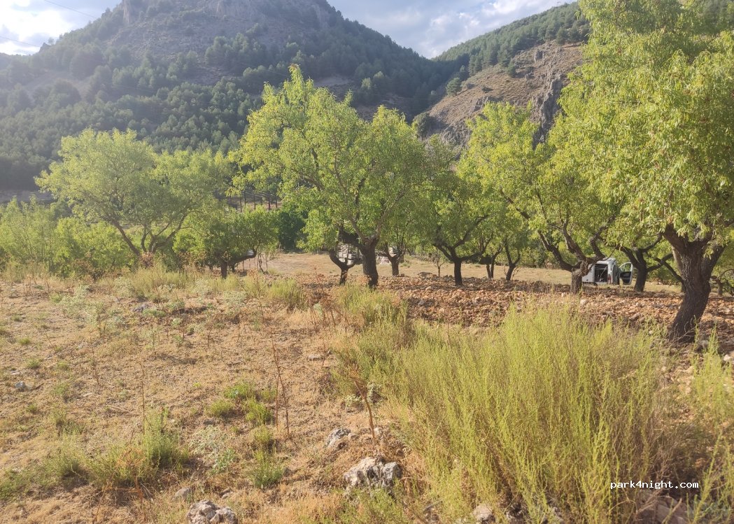 (23290) Santiago de la Espada - Calle Santiago Apostol — foto 3