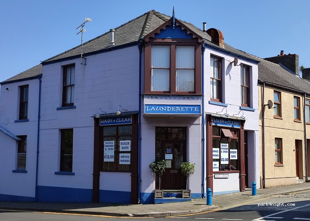 (SA72 6JL) Pembroke Dock - 1 Queen Street — foto