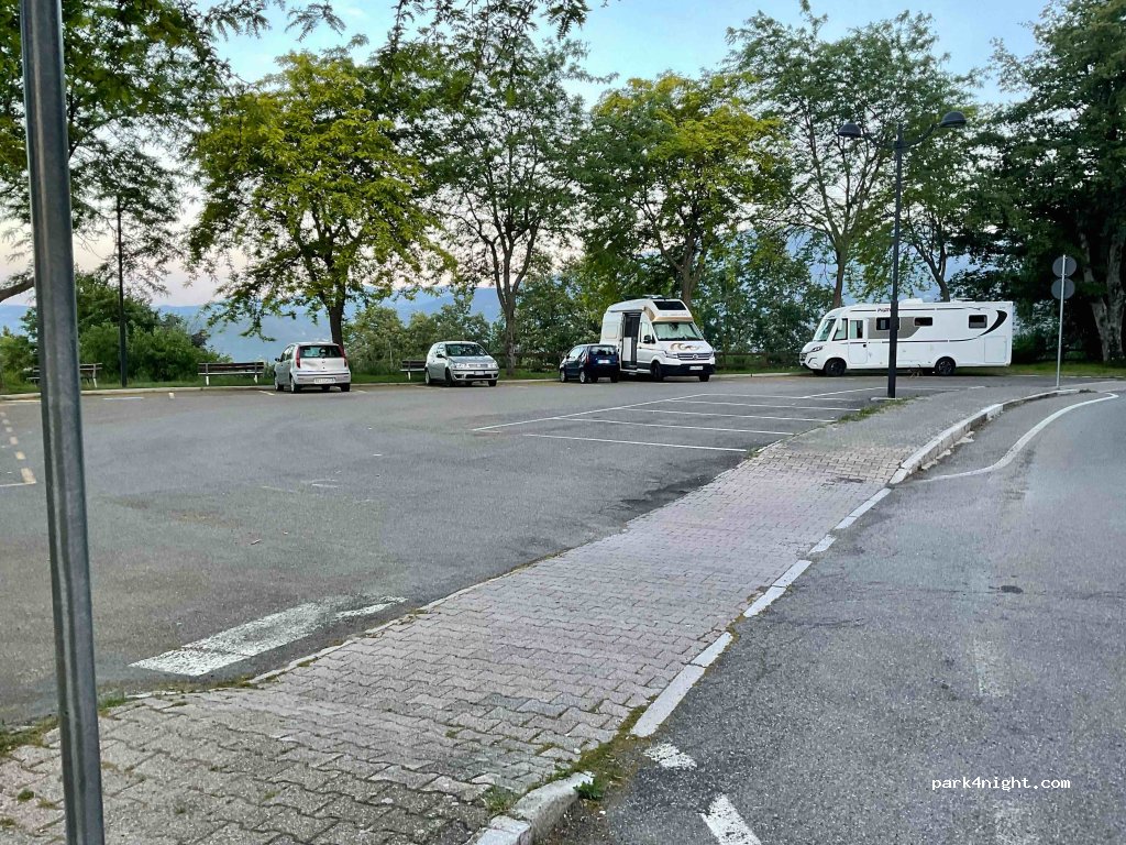 (42032) Cervarezza - 20 Piazza I Maggio — foto 3