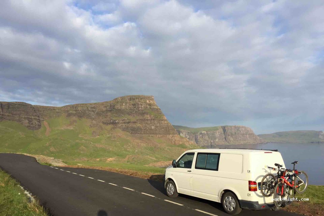 (IV55 8WT)  - Unnamed Road — foto