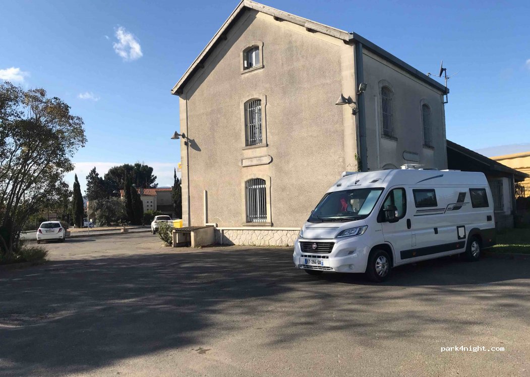 (11700) Puichéric - Avenue François Mitterand — foto 2