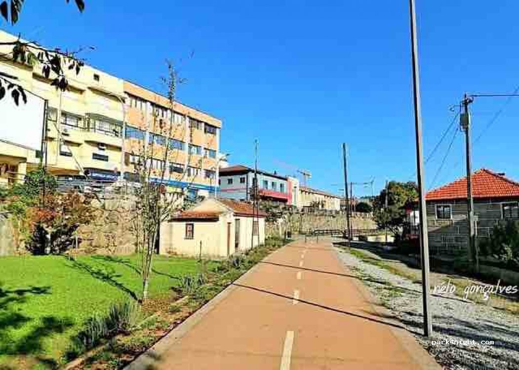 (4890) Celorico de Basto - 252 Avenida João Pinto Ribeiro — foto 2