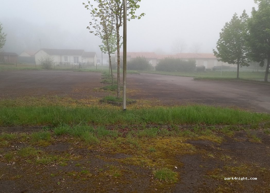 (86460) Pressac - 5 Lotissement des Chataigners — foto
