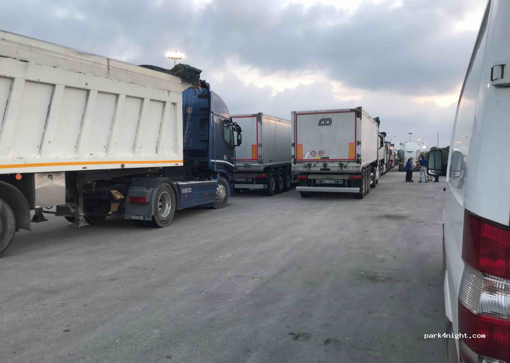 (97016) Zona Portuale - Via Francesco Barrera — foto 2