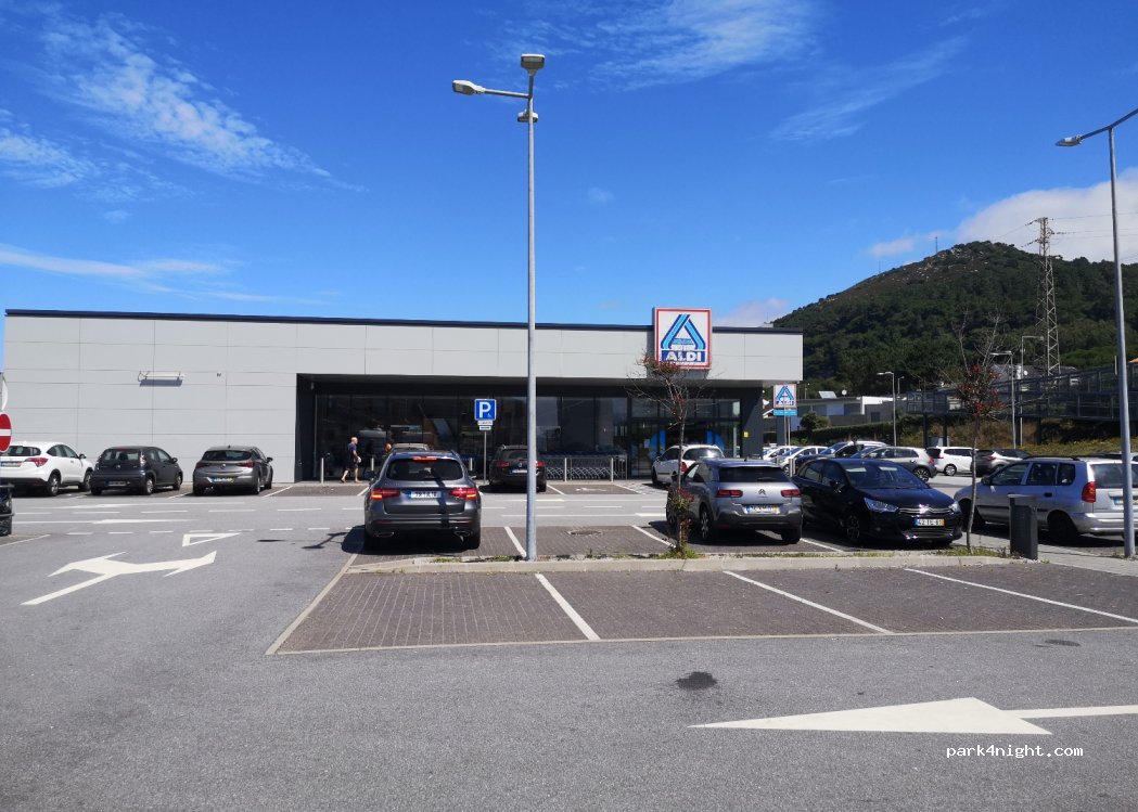 (4910-523) Vila Praia de Âncora - 103 Rua António Pedro — foto 2