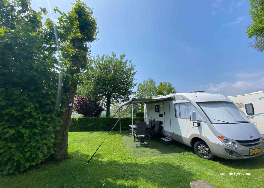 Vakantiehoeve Bellet, vakantiehuisjes & kleine camping. — foto