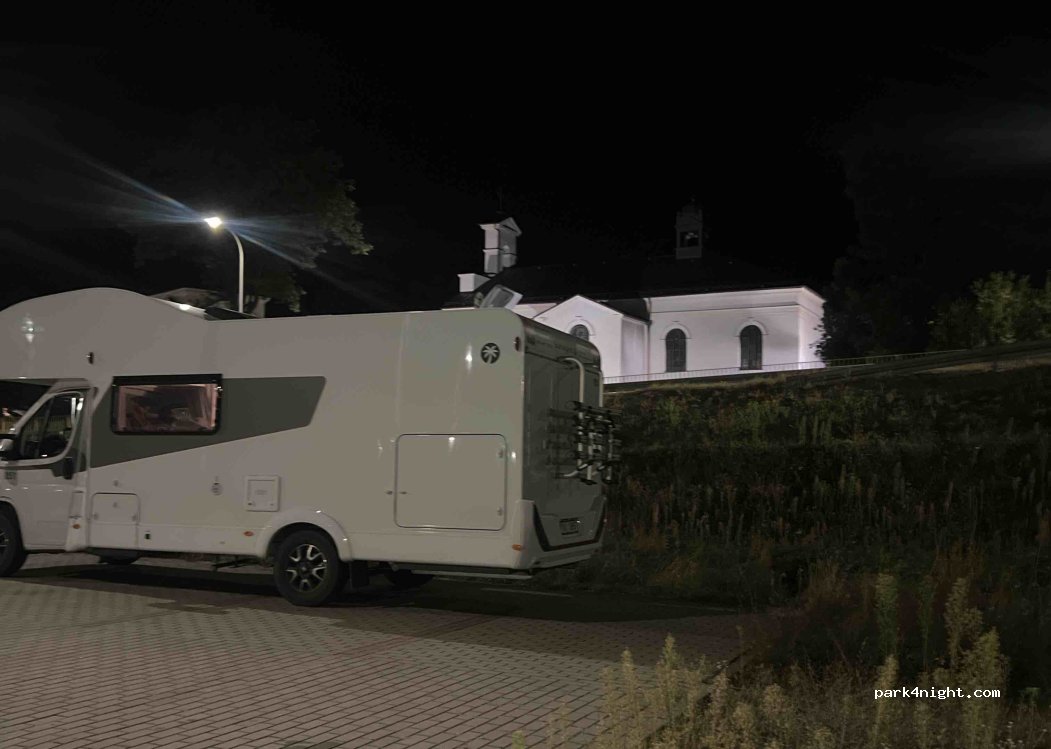 (07-230) Niegów - 43 Kościelna — foto 3