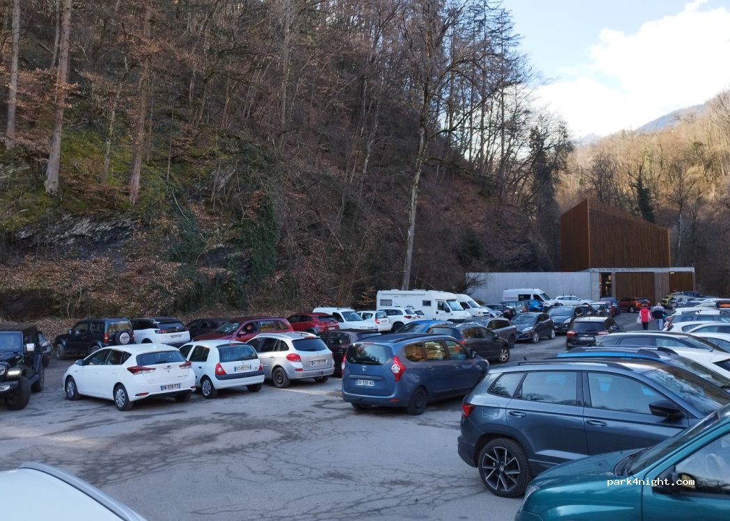 (74700) Sallanches - 220 Chemin Révérend Père Jacquier — foto 4
