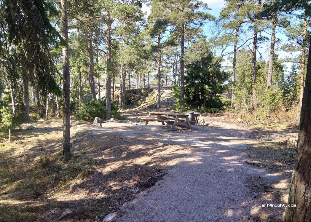(02480) Kirkkonummi - 78 Omsatuntie — foto