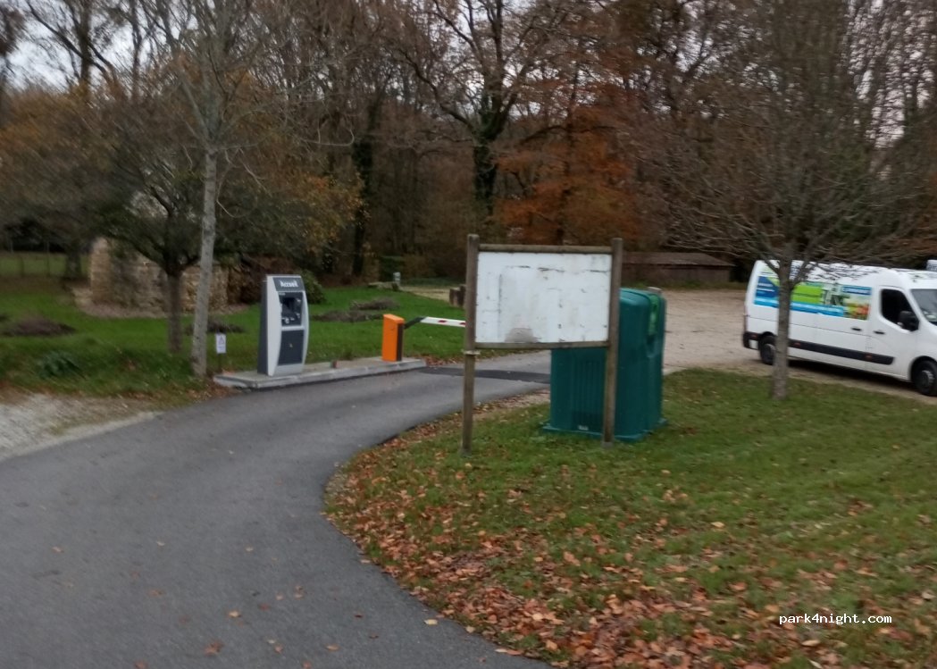 Aire camping car St Nolff — foto 4