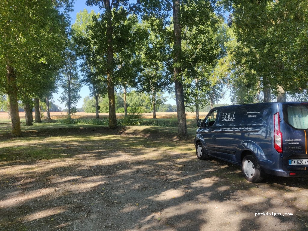 (78790) Mulcent - Rue de Civry — foto