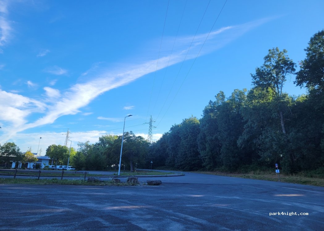 (01000) Bourg-en-Bresse - rue Henri de Boissieu — foto 4