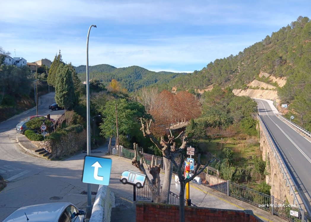 Zona Autocaravaning Sueras — foto 5