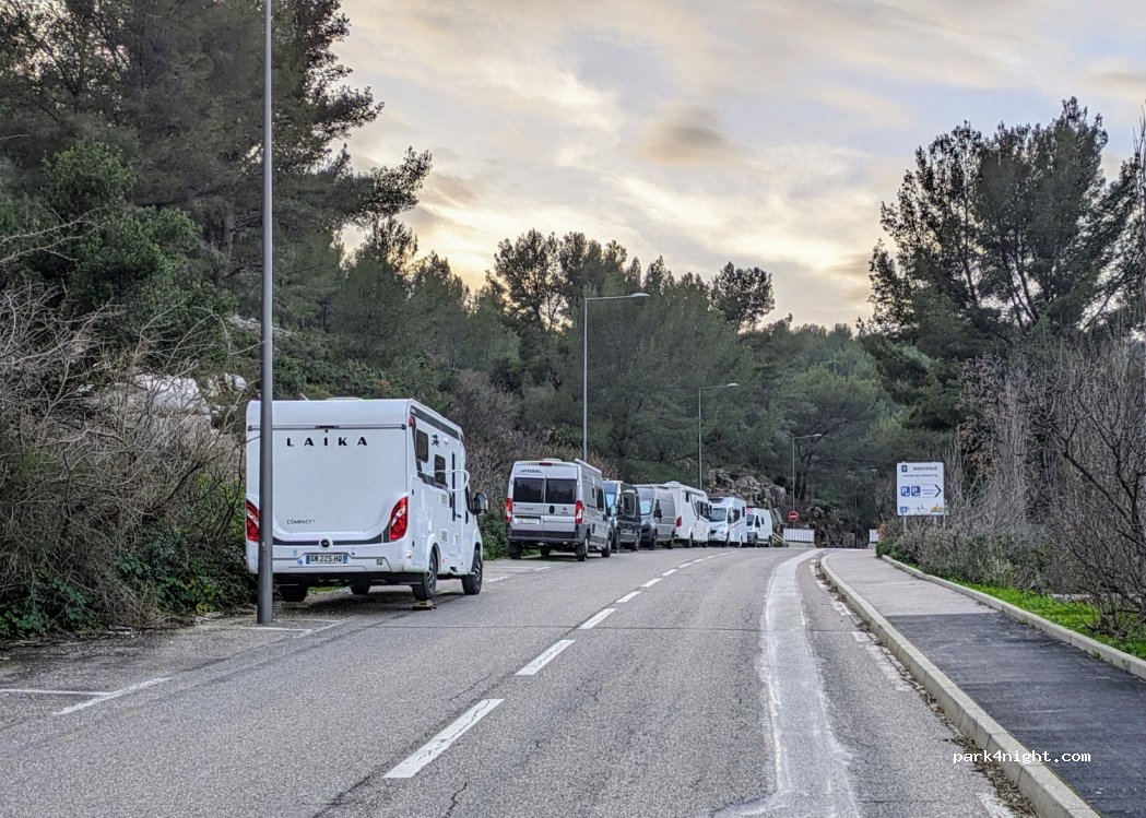 (13260) Cassis - Av. des Gorguettes — foto 4