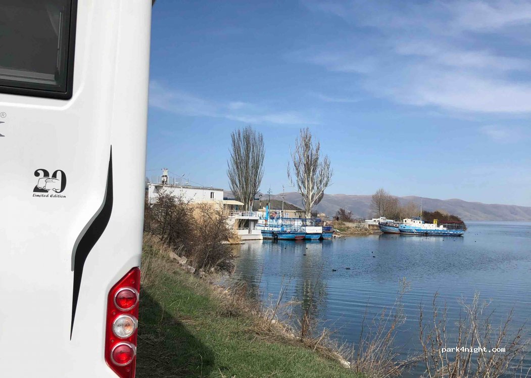 (1510) Sevan - Artak St — foto 2