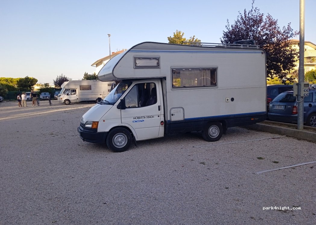 (47838) Riccione - 24 Viale la Spezia — foto