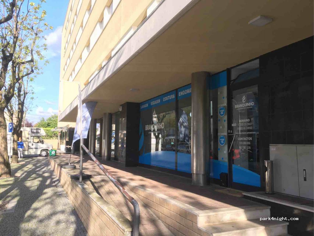 (4785-187) Trofa - 306 Rua Infante Dom Henrique — foto