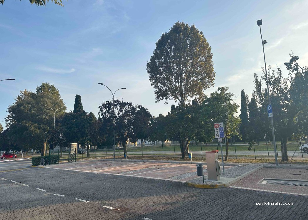 (31033) Castelfranco Veneto - 33 Via Altopiano — foto