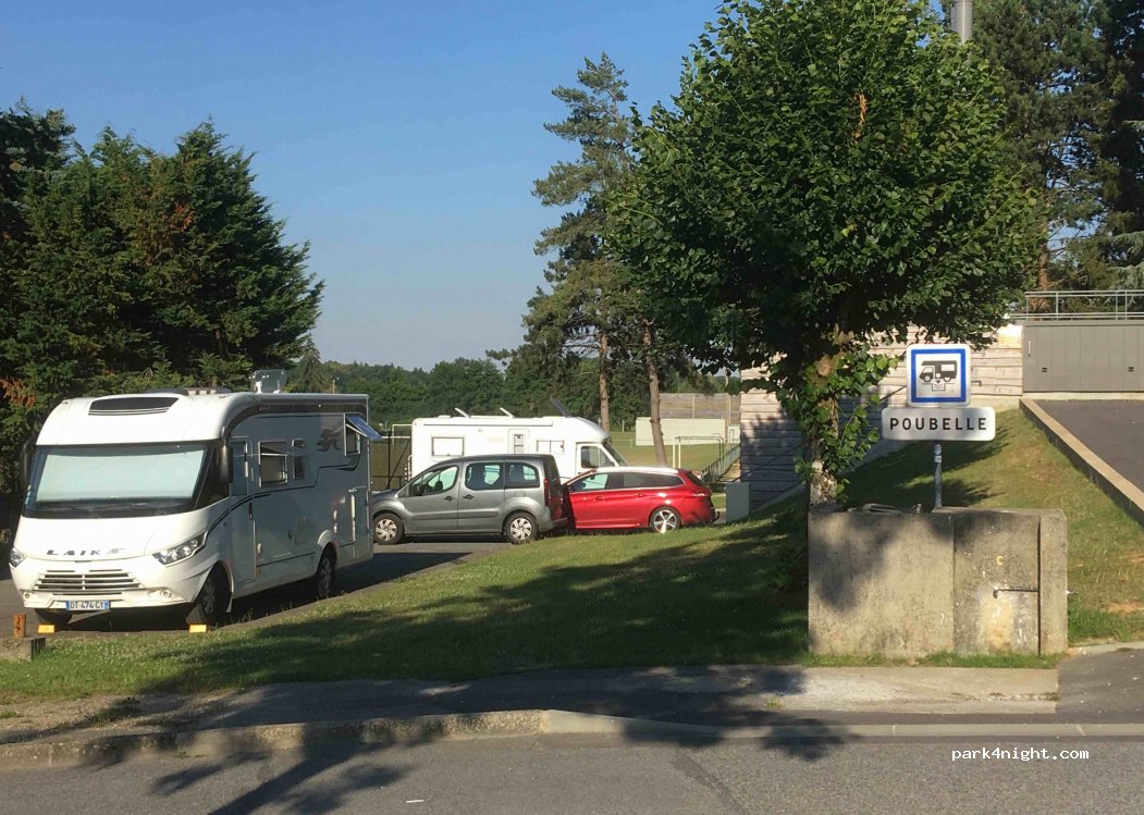 (28480) Thiron Gardais - 2 Avenue de la Gare — foto 2