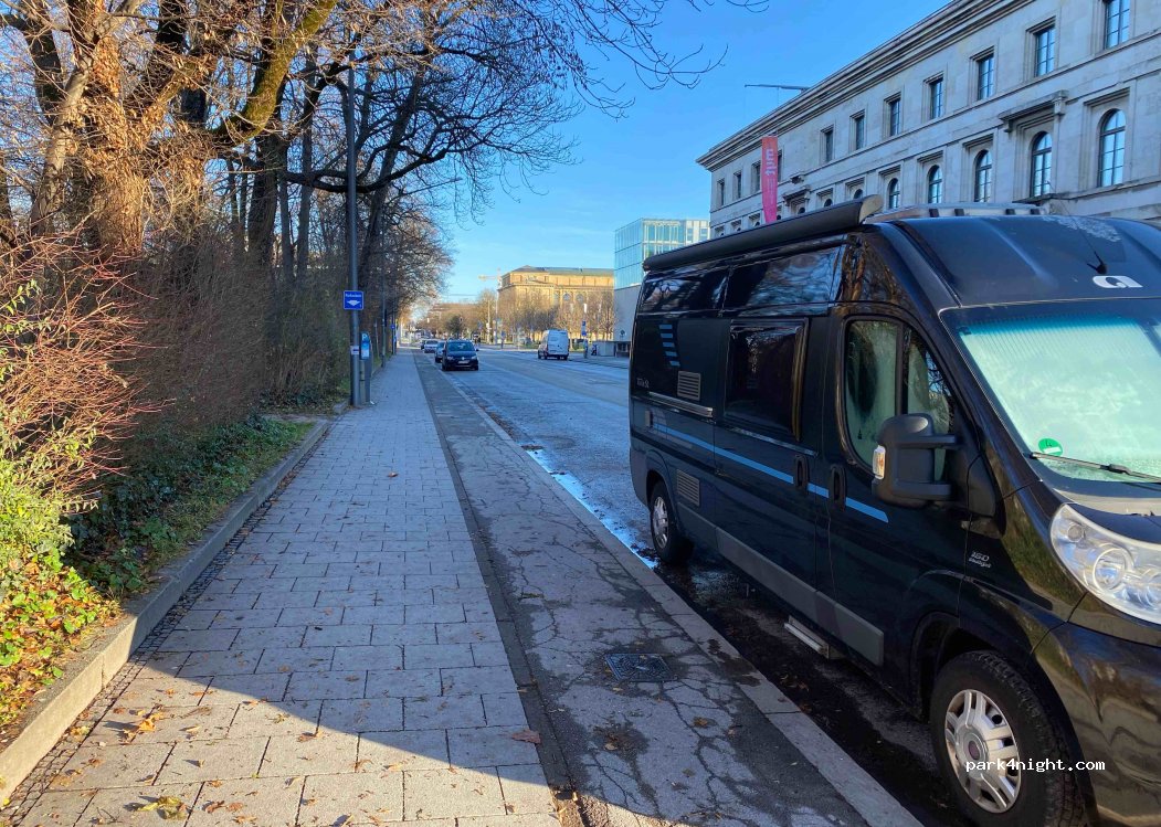 (80333) München - 17 Arcisstraße — foto