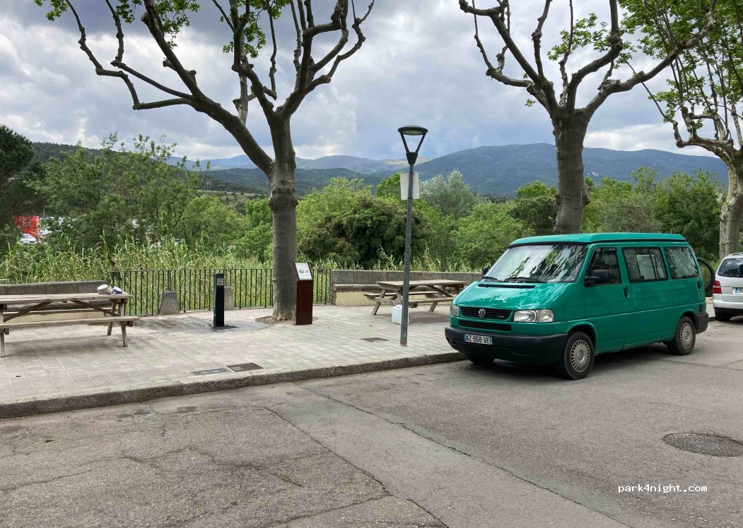 (17700) La Jonquera - 6 Plaça de l'Illa — foto